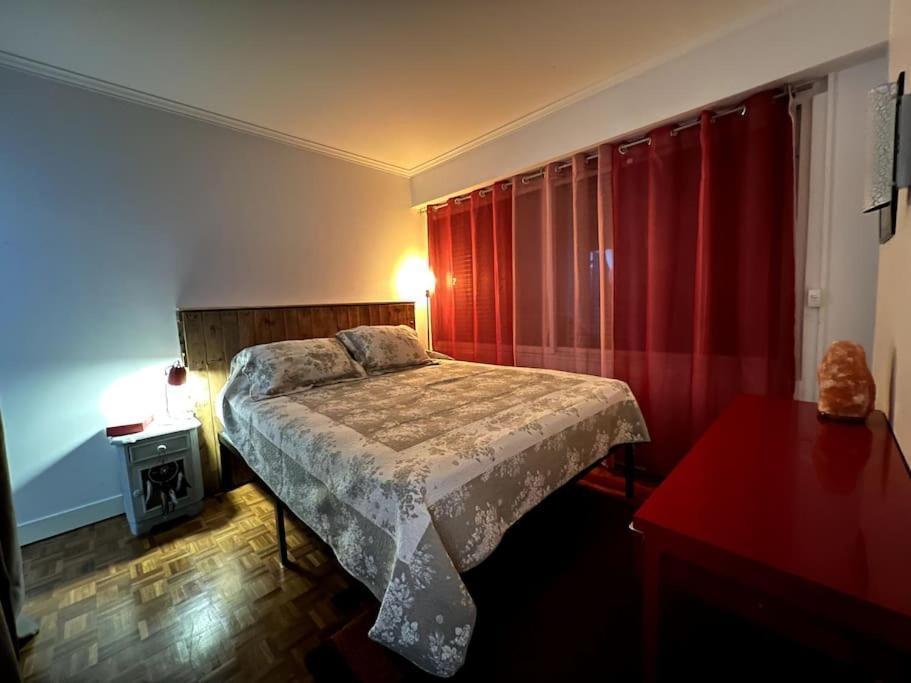 Grand Appartement Avec Balcon Et Parking Gratuit Sur Place Parijs Buitenkant foto