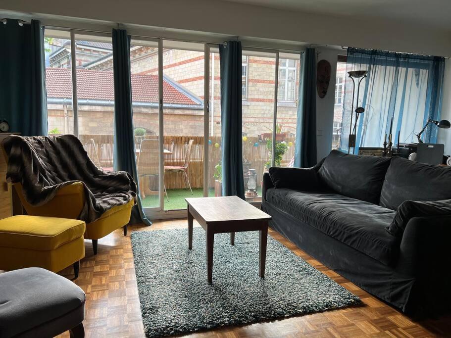 Grand Appartement Avec Balcon Et Parking Gratuit Sur Place Parijs Buitenkant foto