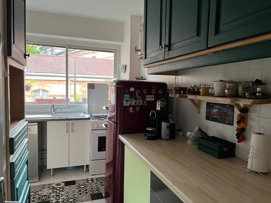 Grand Appartement Avec Balcon Et Parking Gratuit Sur Place Parijs Buitenkant foto
