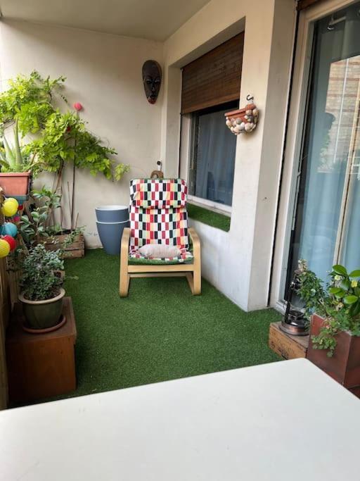 Grand Appartement Avec Balcon Et Parking Gratuit Sur Place Parijs Buitenkant foto